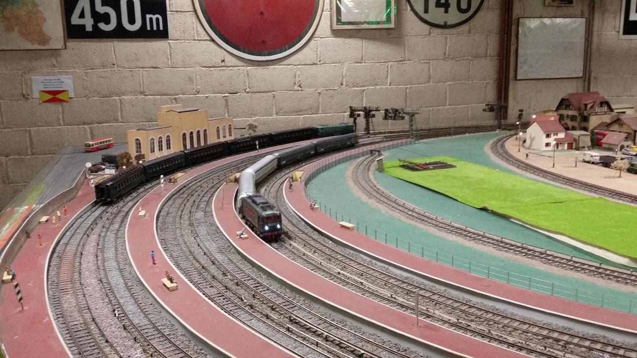 Visite des réseaux miniatures HO et O de l'AFAC